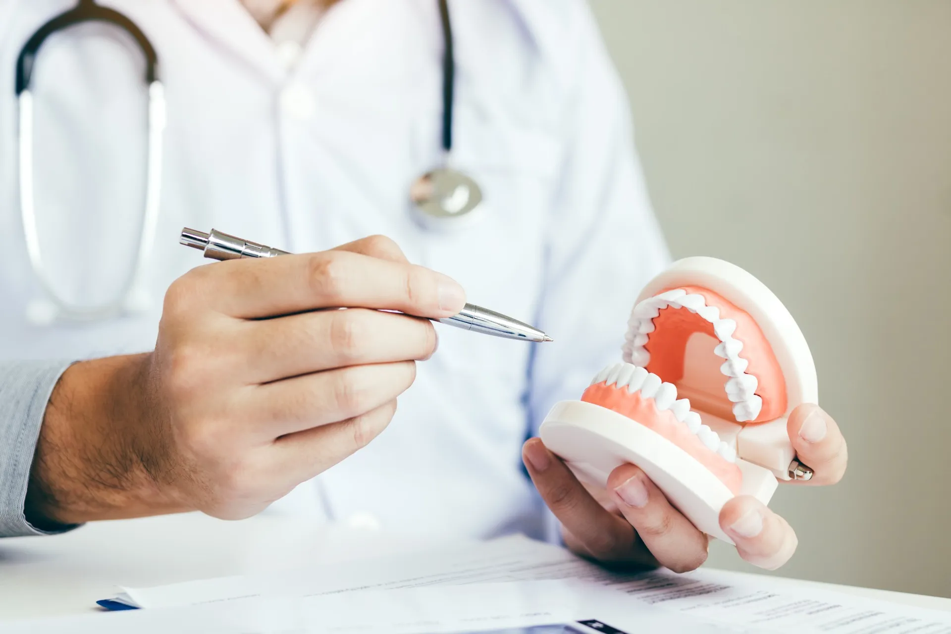 歯周病を防ぐ方法を分かりやすく説明